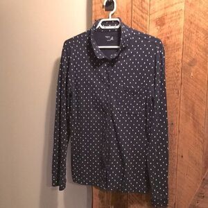 3/30$ Gap shirt  